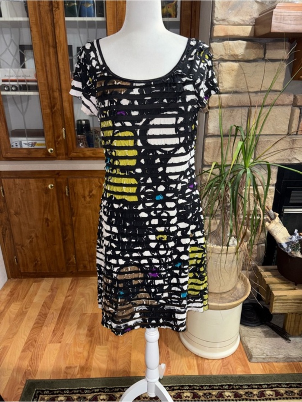 Connected apparel size 14 black & white abstract muticolored contrast semi sheer